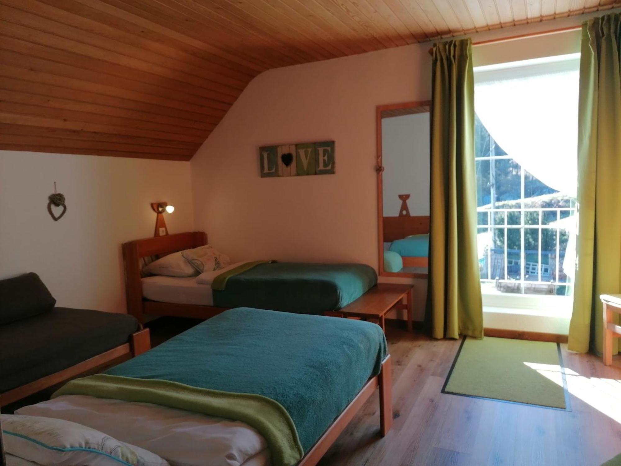 Haus Holunder Weissbriach Lägenhet Exteriör bild